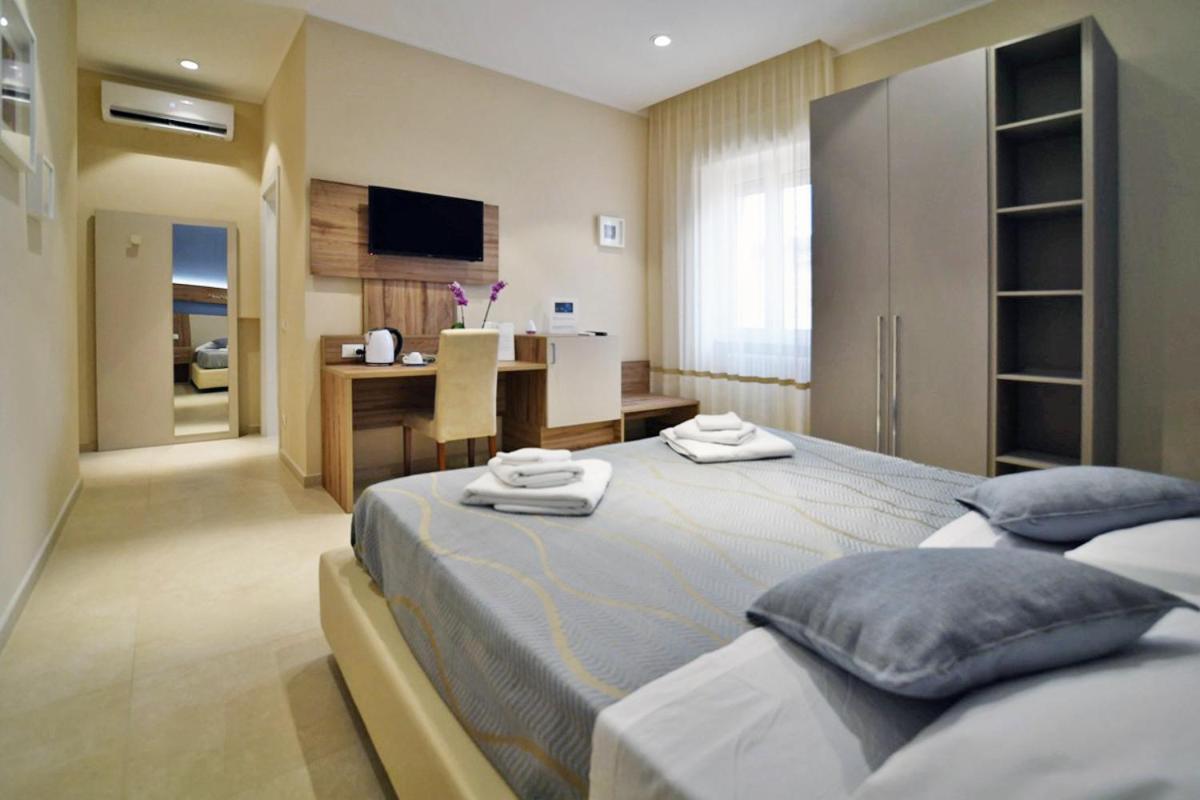 Astro Blu Bed & Breakfast เลชเช ภายนอก รูปภาพ